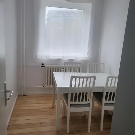 Jachmannstrasse 2og Links 2,5 Appartement *